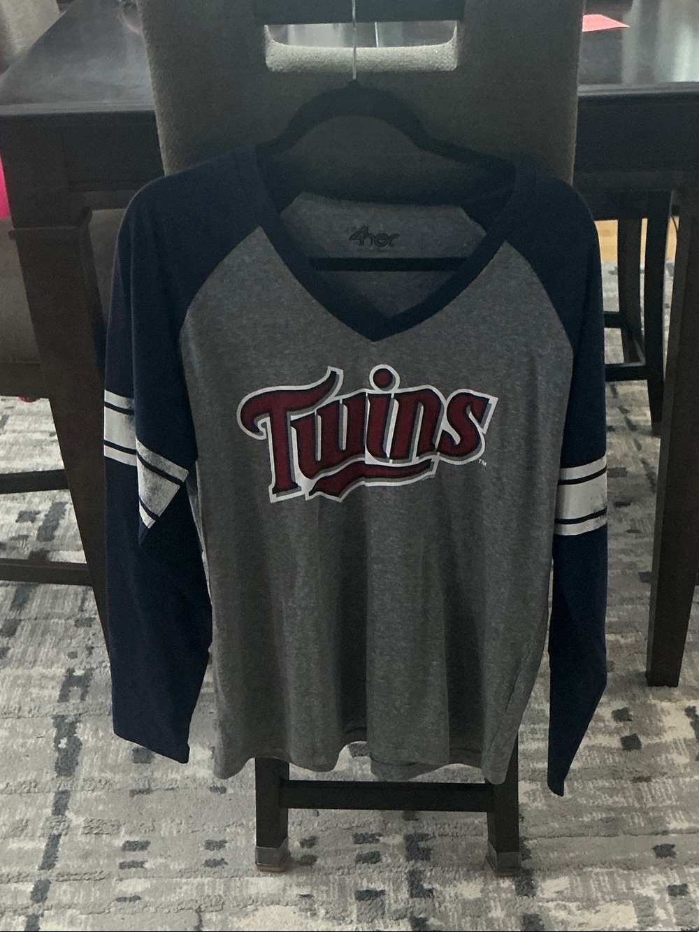 Twins V-Neck Raglan Long-Sleeve Jersey - Gray & Navy